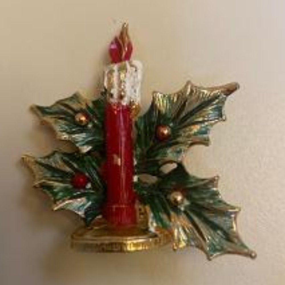 Hattie Carnegie Christmas Candle Pin/Brooch